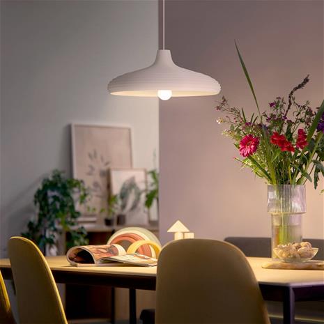Philips E27-LED-lamppu A60 4W 840lm 2 700K