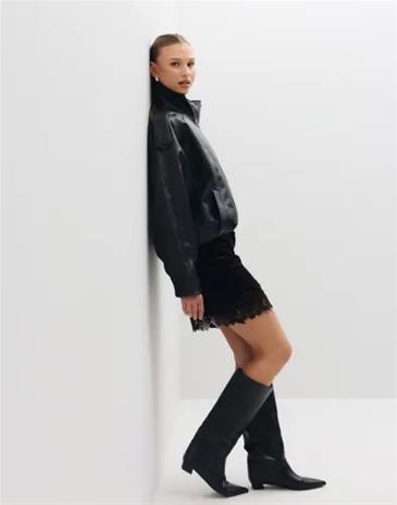 Nelly - Musta - Low Block Knee Boot – kuva 2/3