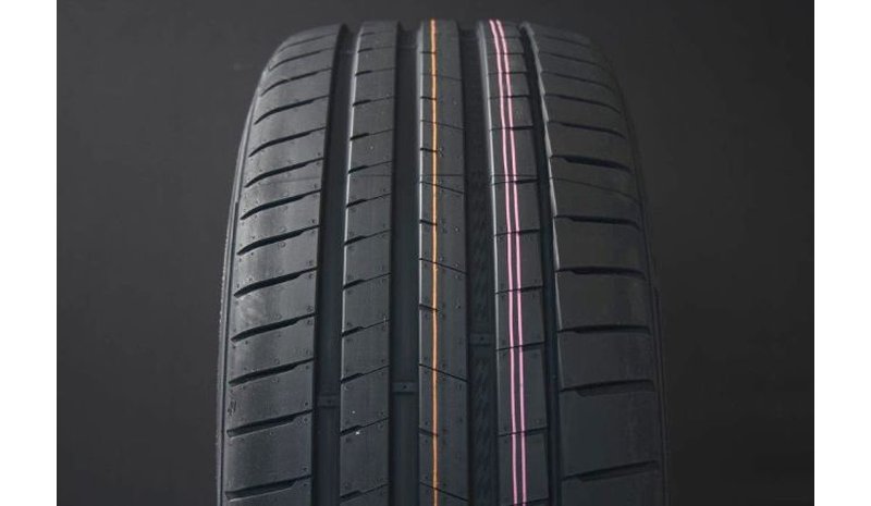 245/40R19 KUMHO ECSTA PS72 EV – kuva 1/1