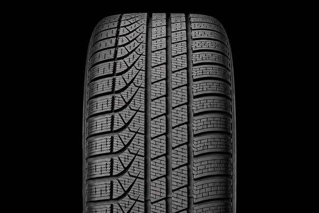 P Zero Winter 255/35 R19 96W