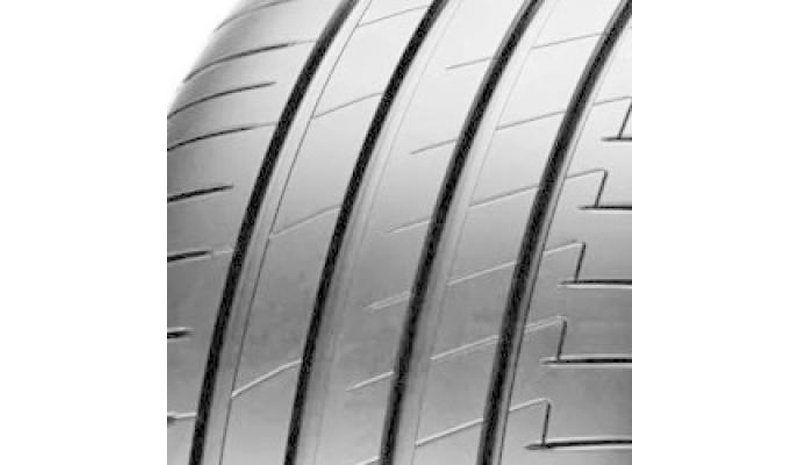 P Zero E RunForward 255/40 R19 100Y – kuva 1/1