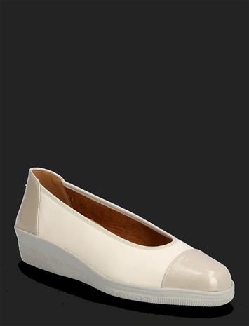 Gabor Wedge Pumps - Cream - 42