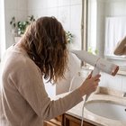 Adler-hiustenkuivaaja 1400 W – valkoinen / Ionisointitoiminnolla varustettu hiustenkuivaaja / Kylmäilma-toiminnolla varustettu hiustenkuivaaja