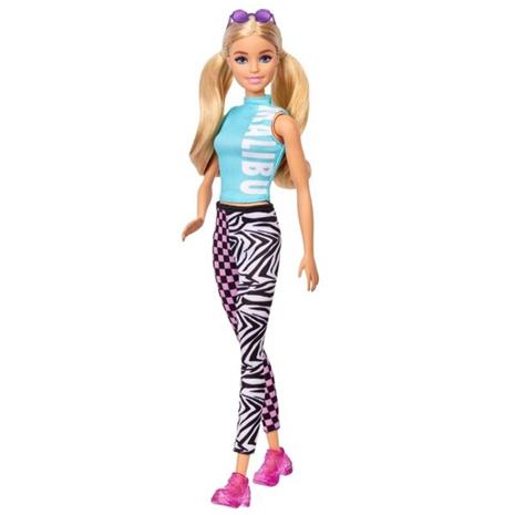 Barbie sinisessä puserossa, GRB50