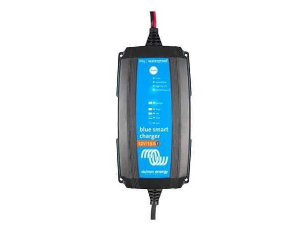 Victron Blue Smart IP65 12V/15A akkulaturi + DC liitin