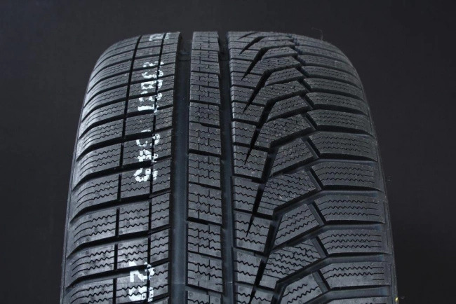Hankook WINTER I*CEPT EVO 2 W320B DOT 2024