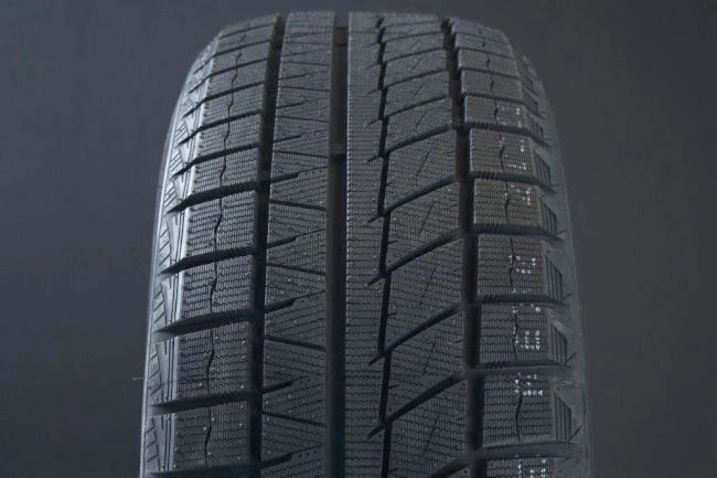 Sailun Ice Blazer Arctic EVO 265/60R18 110T Kitkarenkaat – kuva 2/2