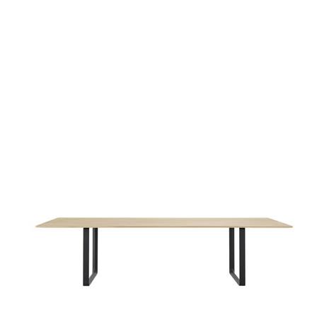 Muuto 70/70 ruokapöytä 295 x 108 cm Solid oak-Black