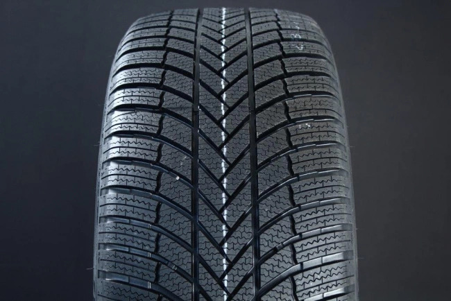 Blizzak LM 005 215/60 R17 100H
