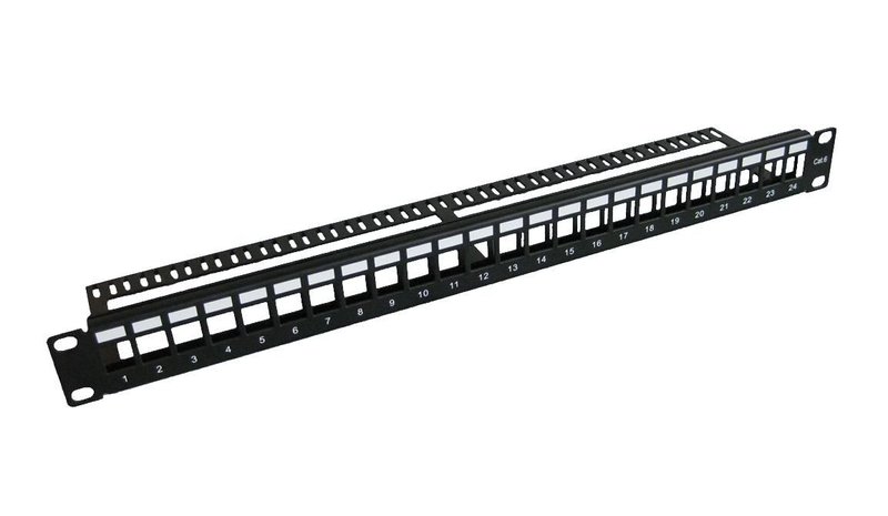 Microconnect kytkentäpaneeli PP-004BLANK – kuva 1/2